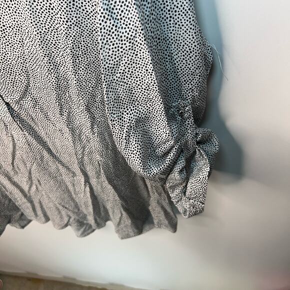 Grand & Greene Blk & Wht V Neck Button Detail Long Sleeve Printed Crepe Top XL - Picture 7 of 15